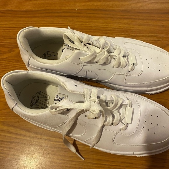Nike Air Force 1 Sneakers size 11 (GD) - Picture 1 of 16